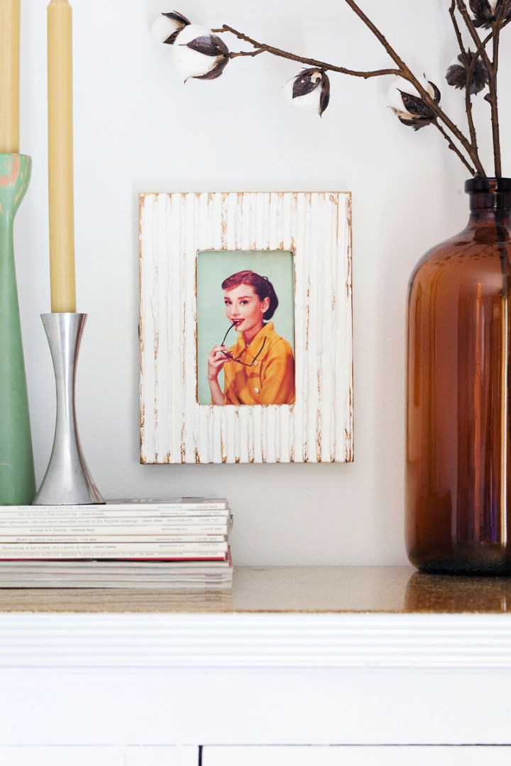 50 DIY Picture Frame Ideas (How to Make a Picture Frame)