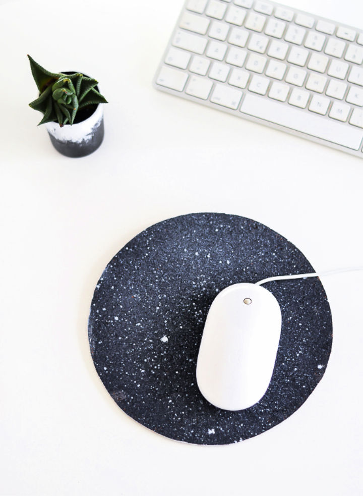25 Homemade DIY Mouse Pad Ideas