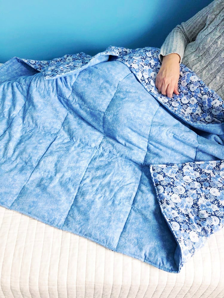 How to Make a Weighted Blanket (30 DIY Weighted Blankets)