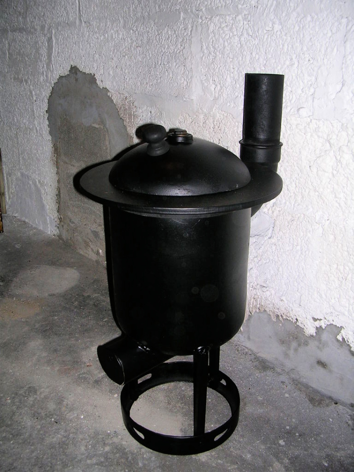 11 Homemade DIY Wood Stove Plans To Make At Home