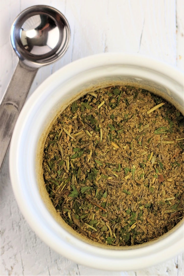 15 Quick and Easy Homemade Poultry Seasoning Recipe