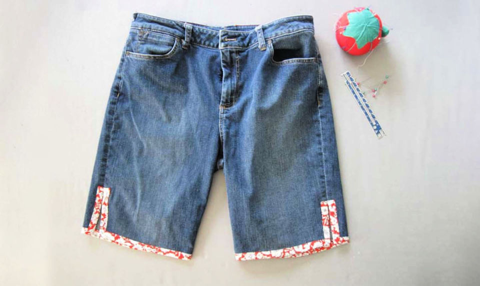 How to Cut Jeans Into Shorts (15 Ways to Try)