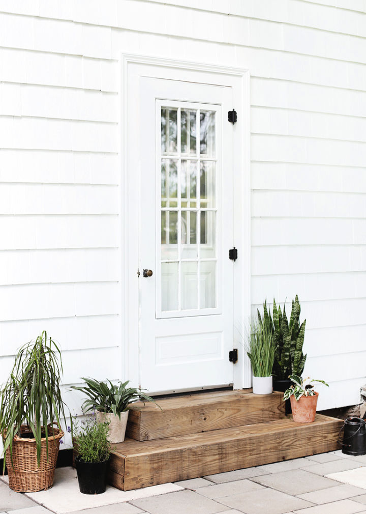 How to Build Free Standing Wooden Steps (20 Ideas)