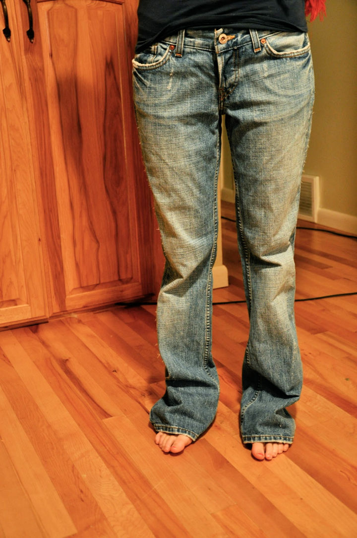 How to Take In Pants Alter Pants to a Smaller Size