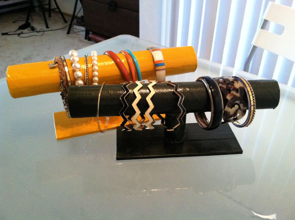 20 Easy DIY Bracelet Holder Ideas (Make Bracelet Display)