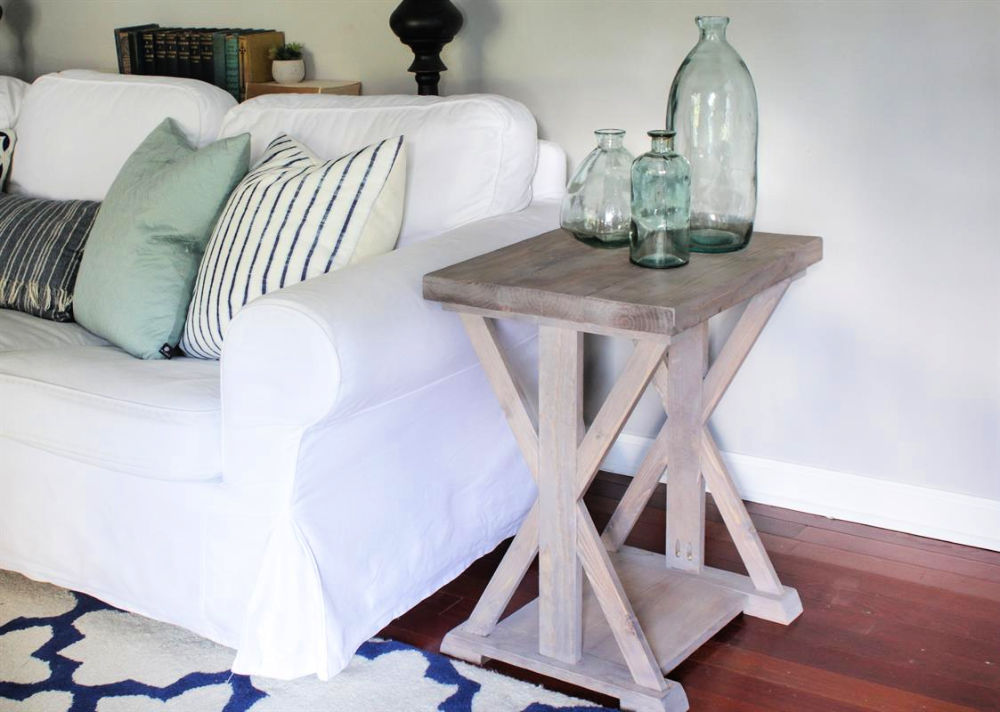 10 Free DIY Farmhouse End Table Plans 10 Free DIY Farmhouse End Table Plans