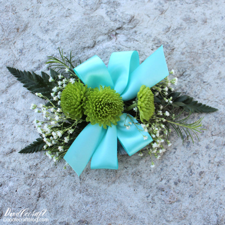 How to Make a Corsage (20 Easy DIY Corsage Ideas)