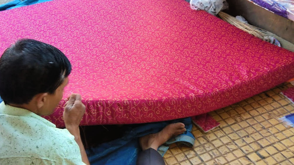 15 DIY Mattress Ideas To Make Your Own Mattress on Budget