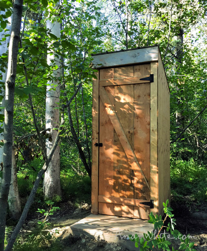 15 Free DIY Outhouse Plans How To Build An Outhouse 15-free-diy-outhouse-plans-how-to-build-an-outhouse