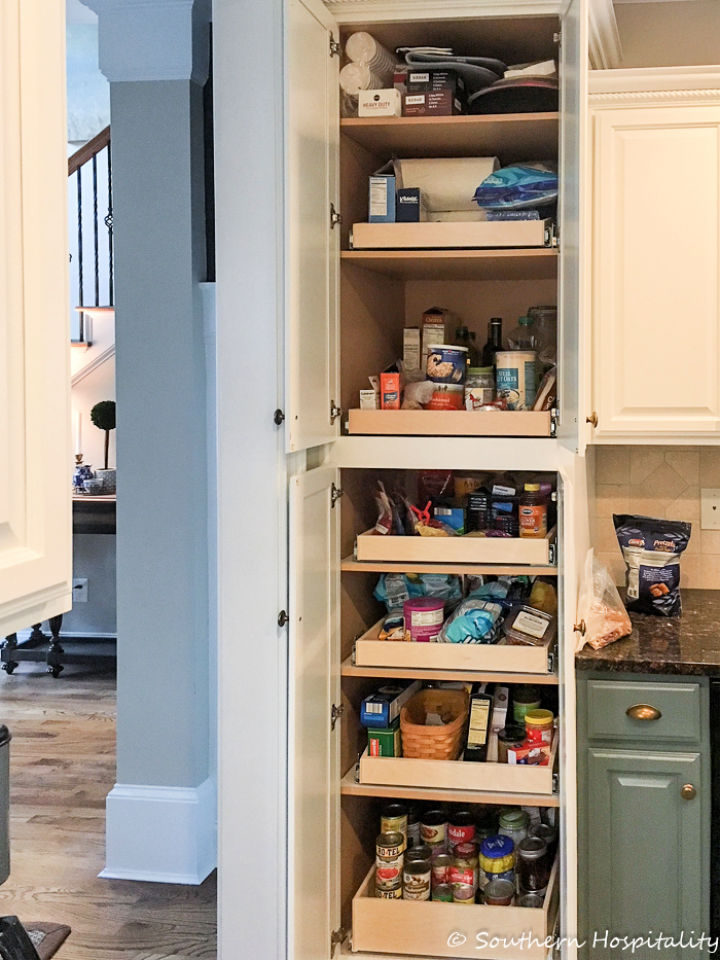 DIY Pantry Shelves (25 Cheap DIY Pantry Shelving Ideas)