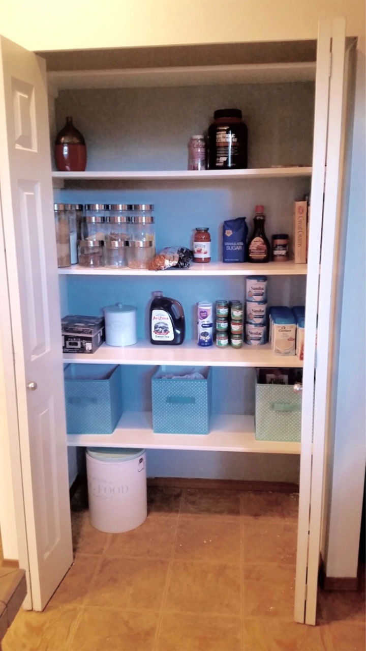 DIY Pantry Shelves (25 Cheap DIY Pantry Shelving Ideas)