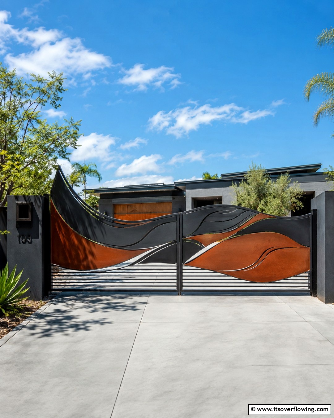 30 Stylish Driveway Gate Ideas for Curb Appeal