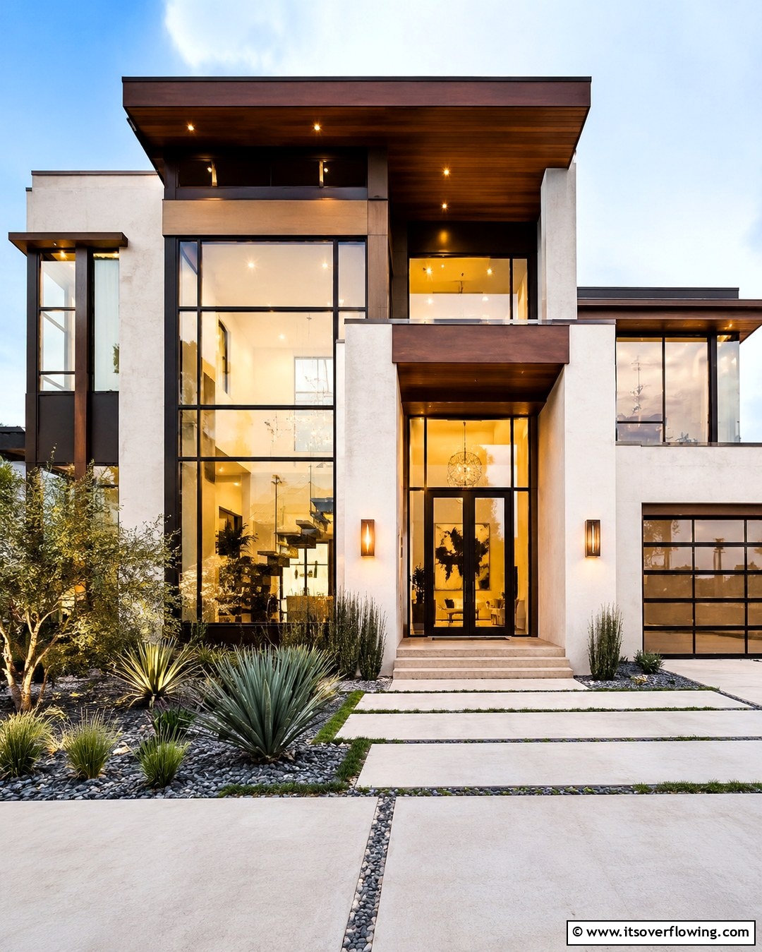 25 Cream and Brown House Exterior Ideas for Warmth