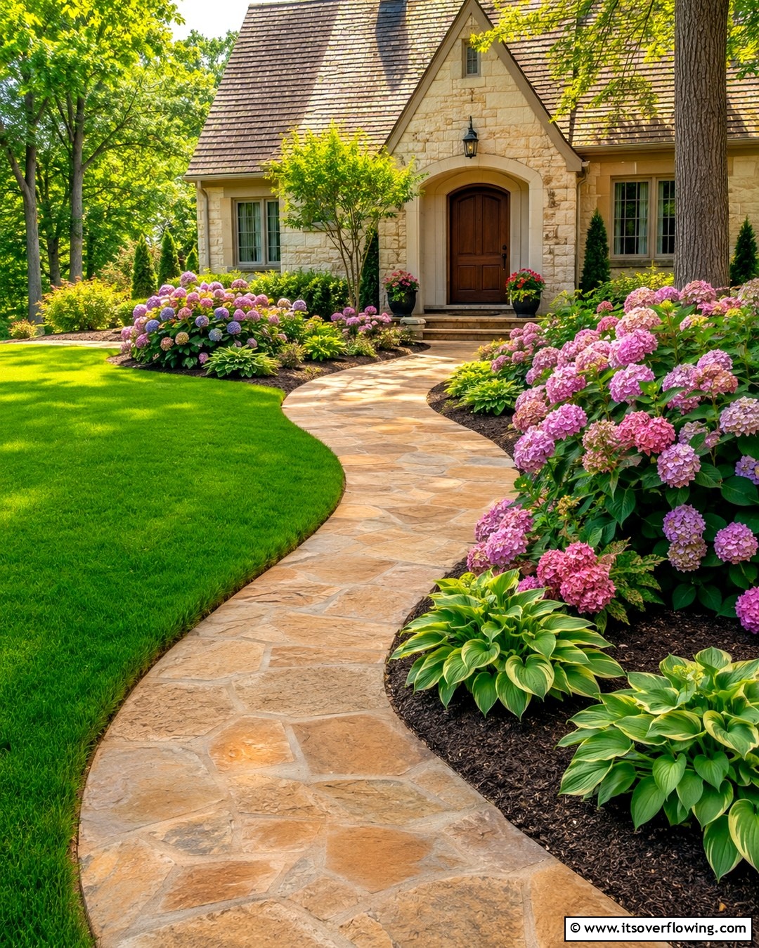 25 Front Walkway Ideas to Enhance Your Home’s Curb Appeal
