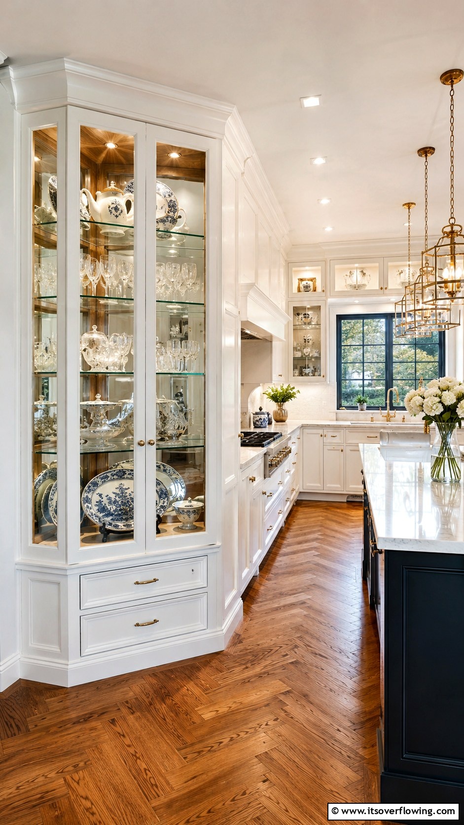 30 Corner Cabinet Ideas to Maximize Storage in Any Room