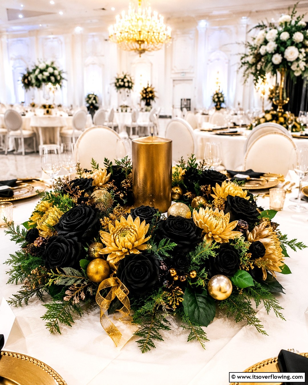 25 Stunning Black and Gold Centerpiece Ideas for Your Home