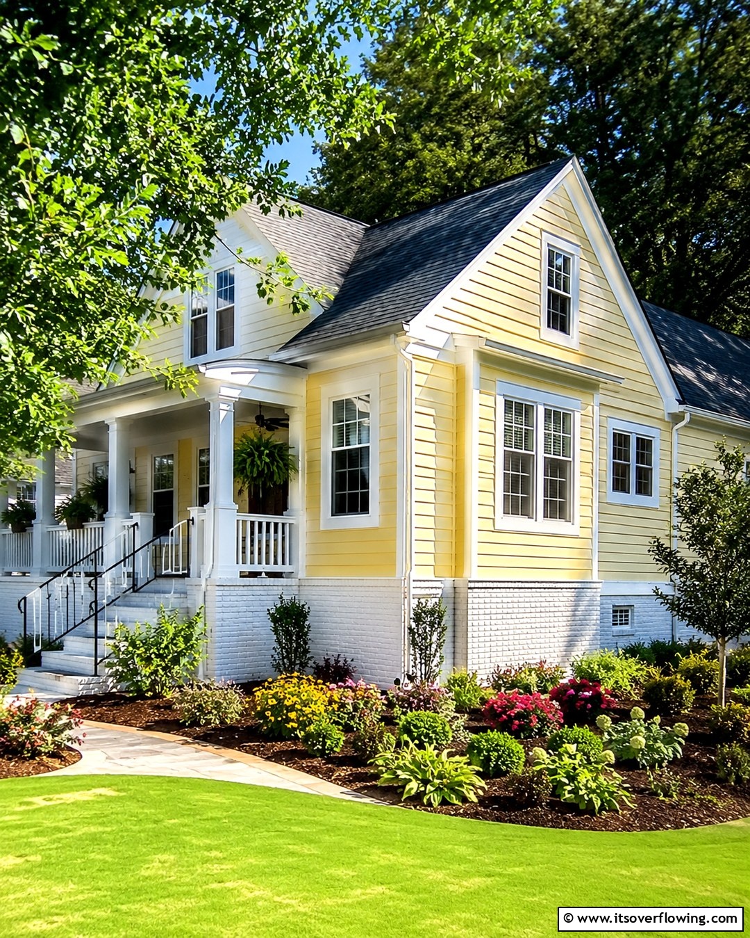25 Vinyl Siding and Brick Combinations for Curb Appeal