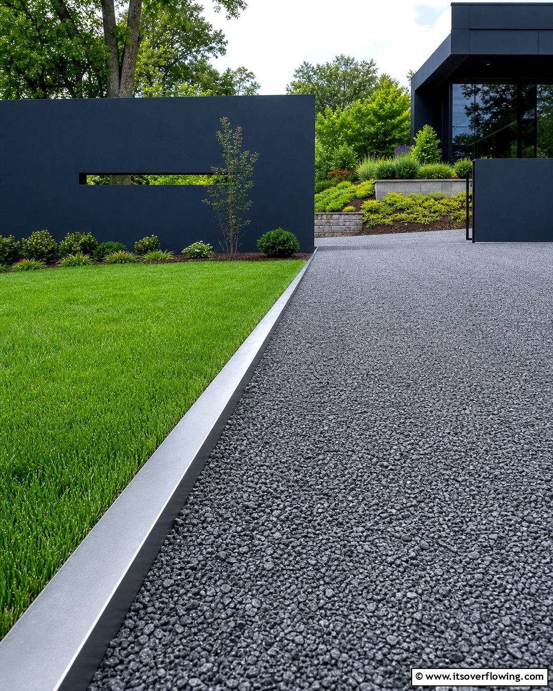 25 Gravel Driveway Edging Ideas for a Polished Look