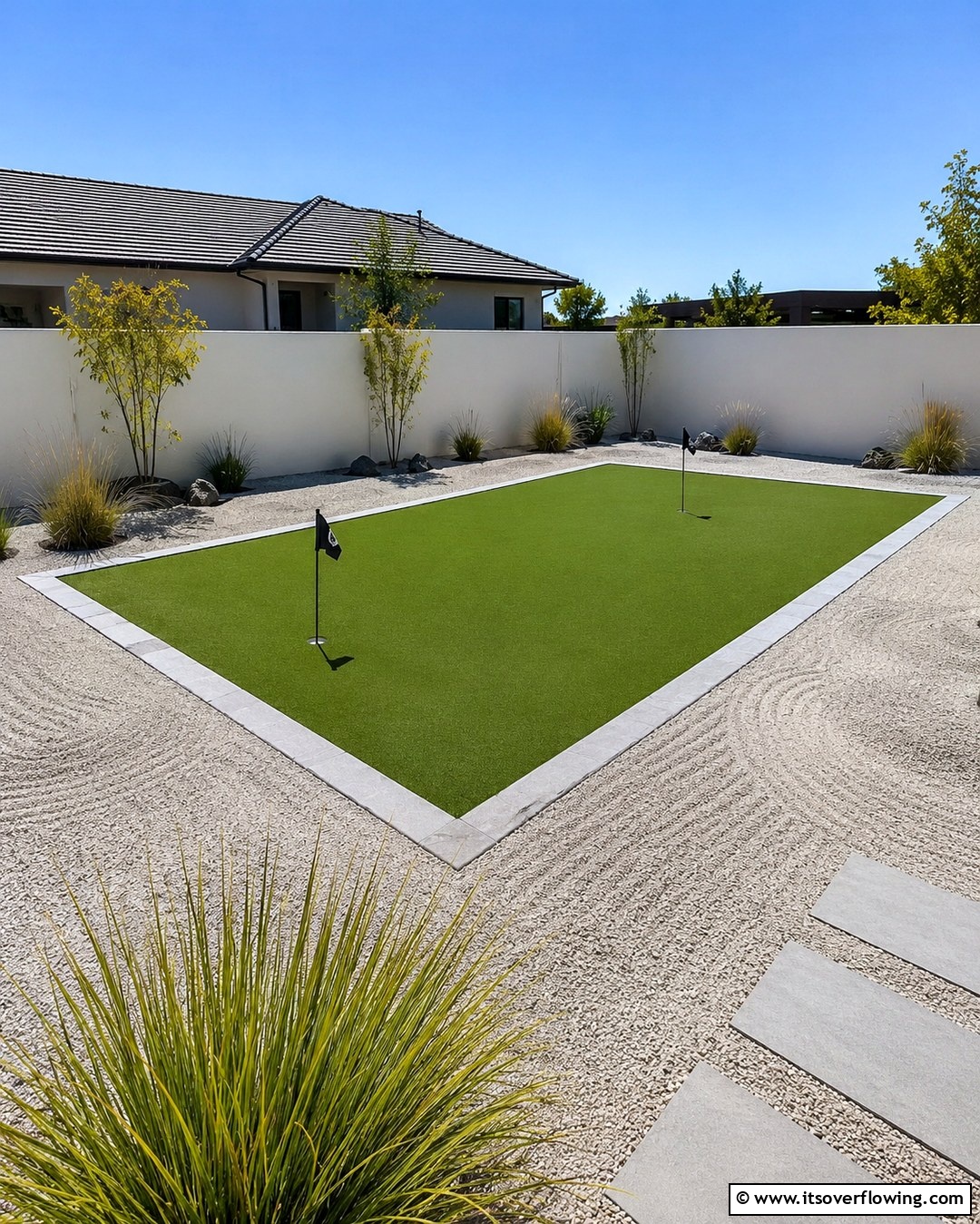 25 Backyard Putting Green Ideas for Golf Enthusiasts