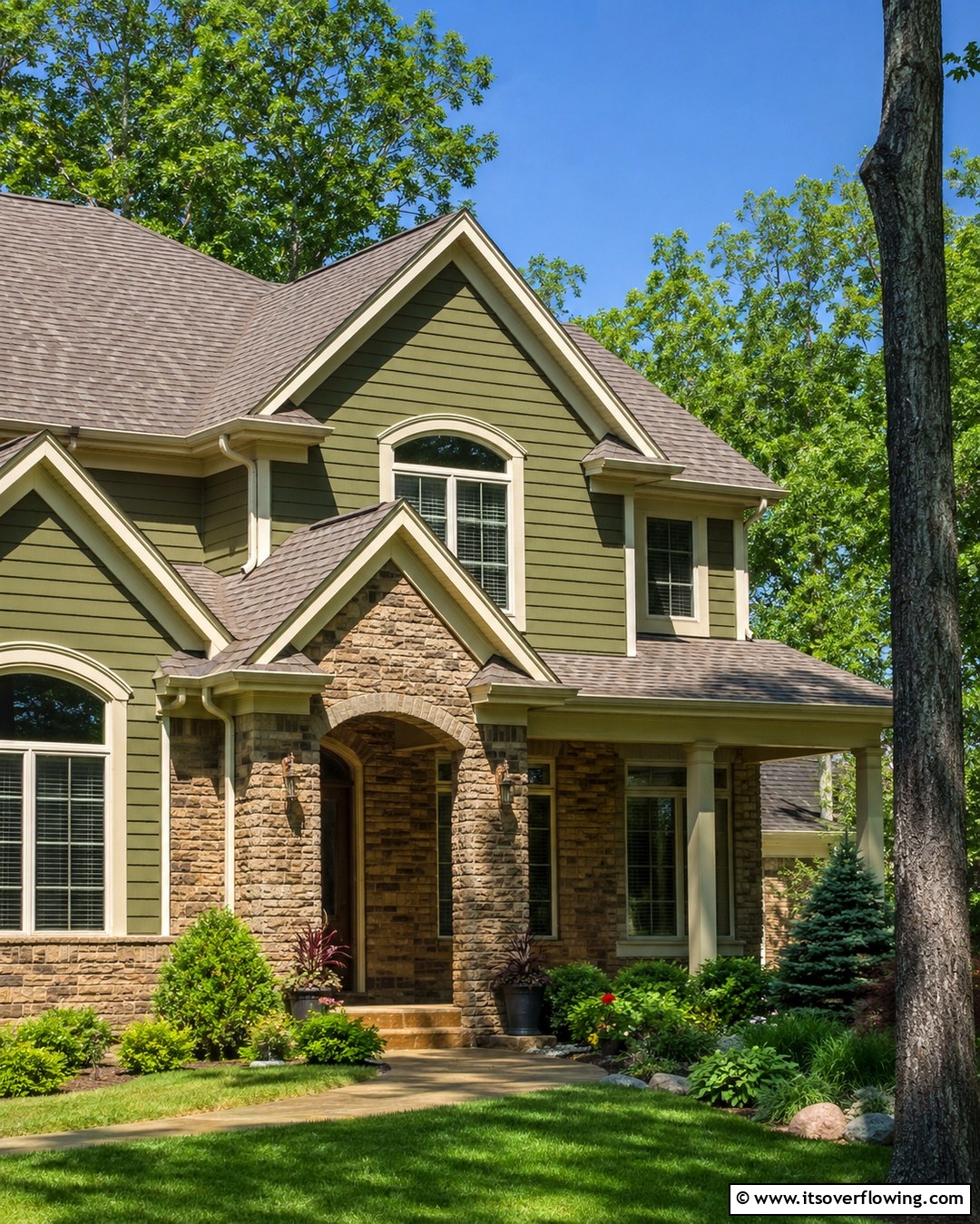 25 Vinyl Siding and Brick Combinations for Curb Appeal