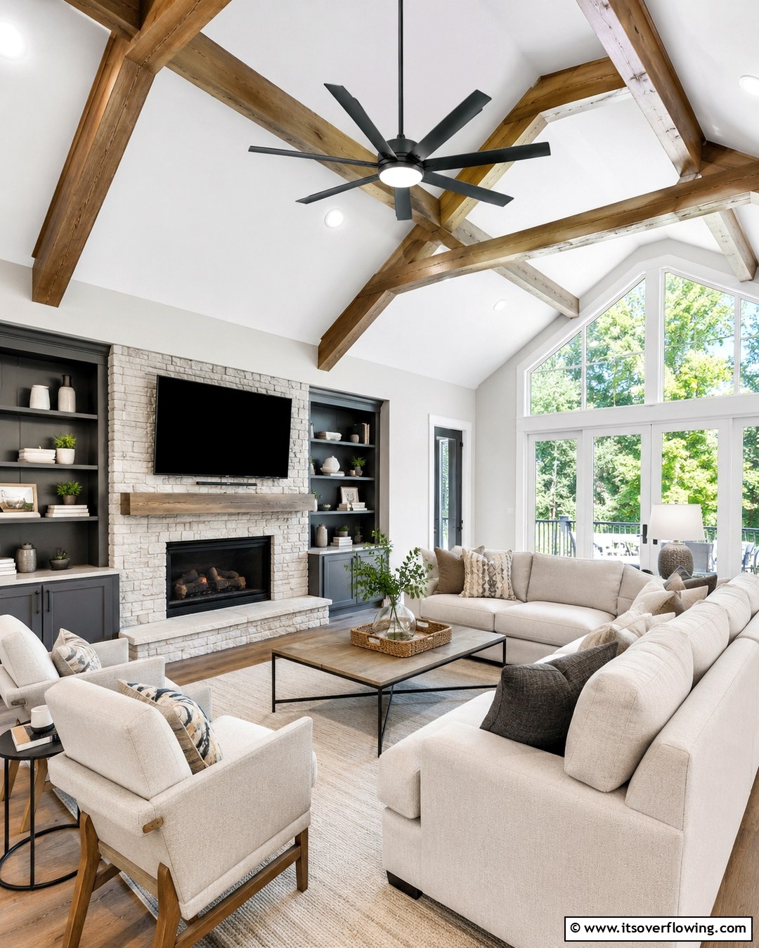 25 Stunning Living Room Vaulted Ceiling Design Ideas