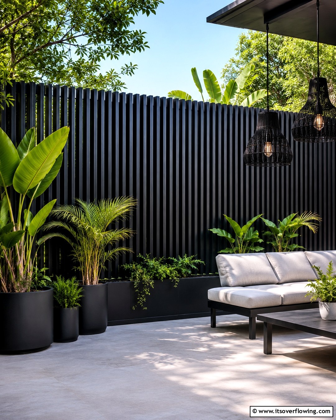 25 Black Fence Ideas for Modern Outdoor Spaces