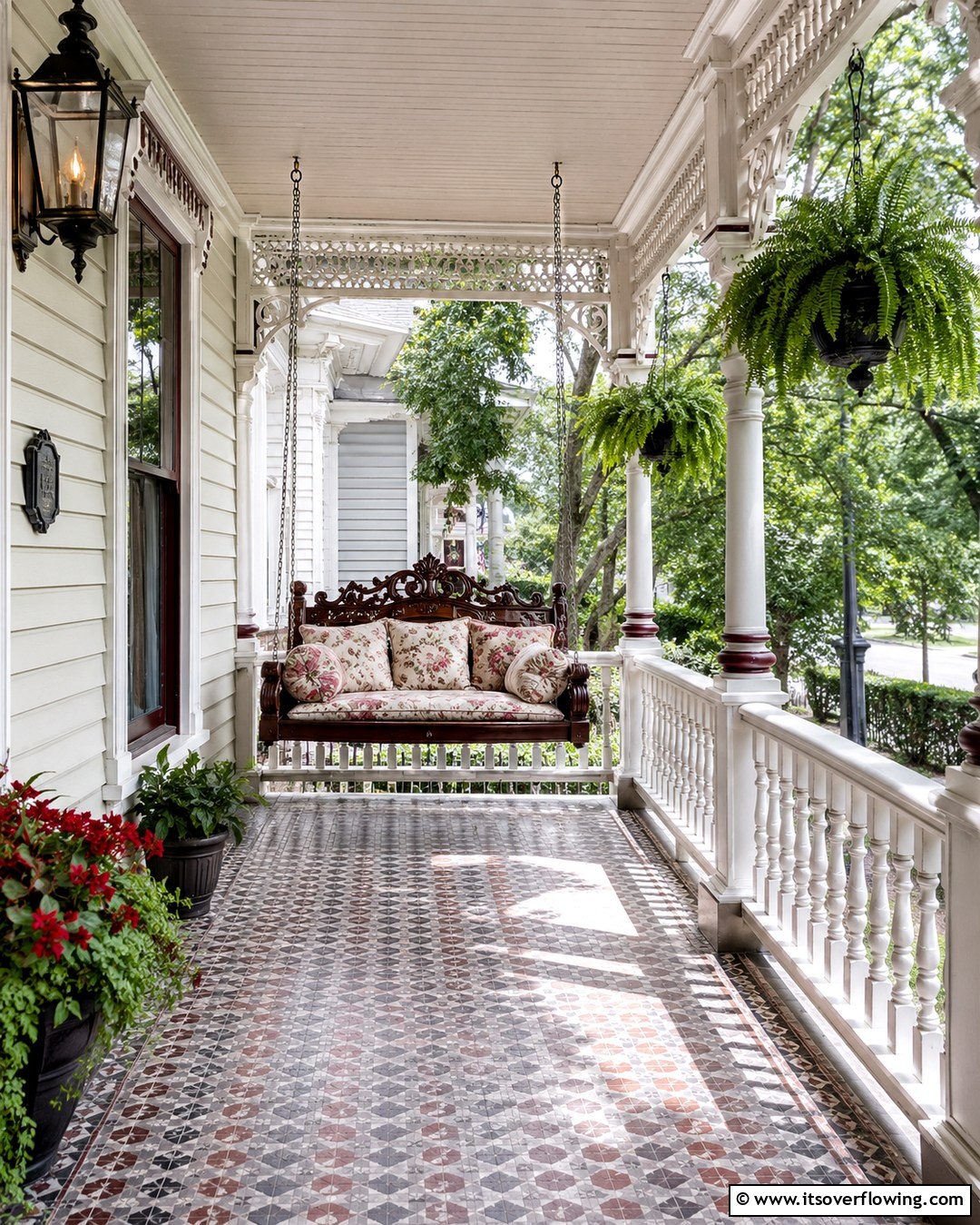 20 Charming Victorian Porch Ideas for a Classic Look