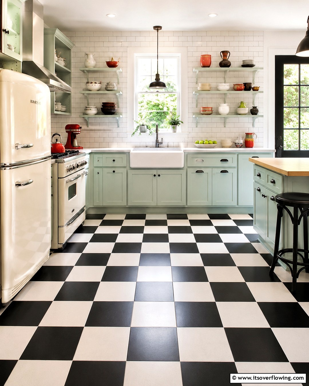 30 Kitchens with Checkered Floors- Retro-Inspired Designs