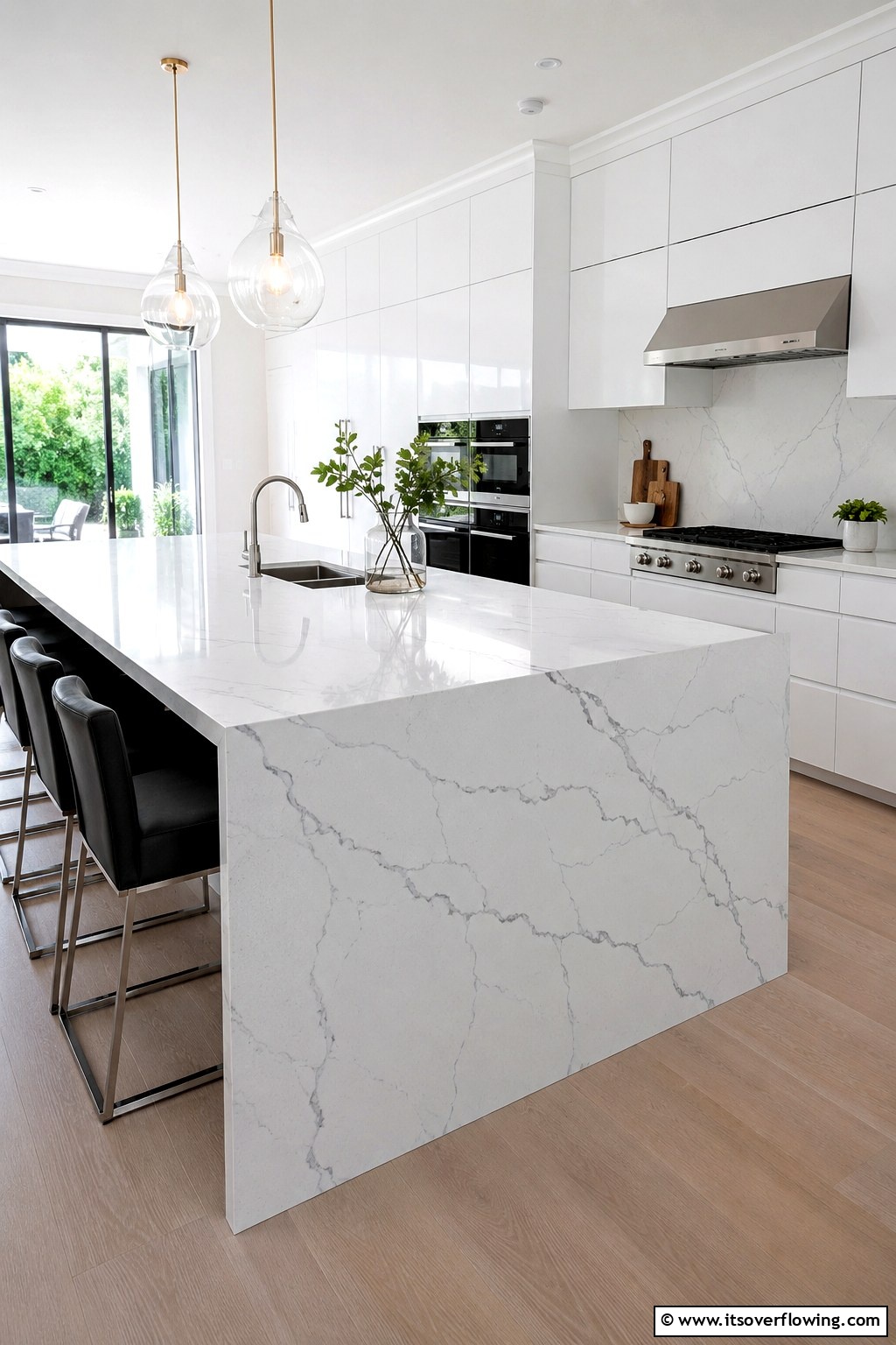 30 Quartz Kitchen Countertops for Modern & Durable Surfaces